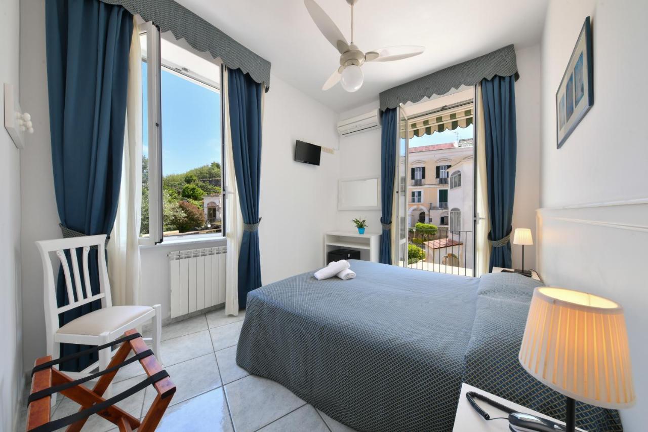 איסקיה Hotel Noris מראה חיצוני תמונה