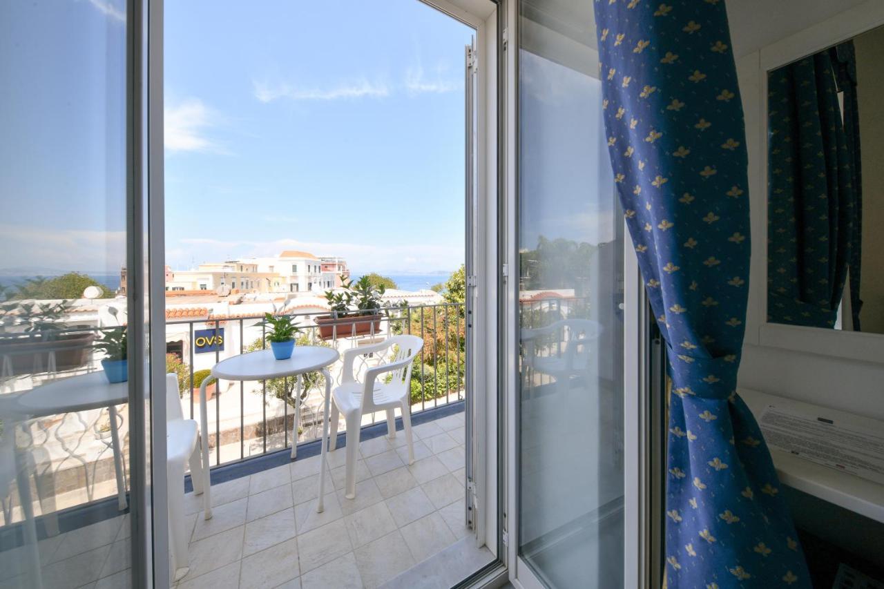 איסקיה Hotel Noris מראה חיצוני תמונה