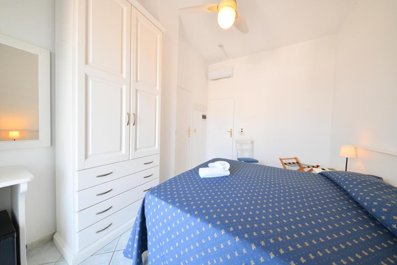 איסקיה Hotel Noris מראה חיצוני תמונה