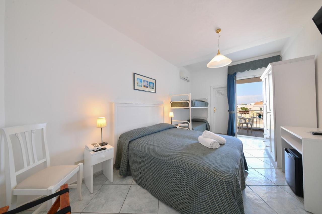 איסקיה Hotel Noris מראה חיצוני תמונה