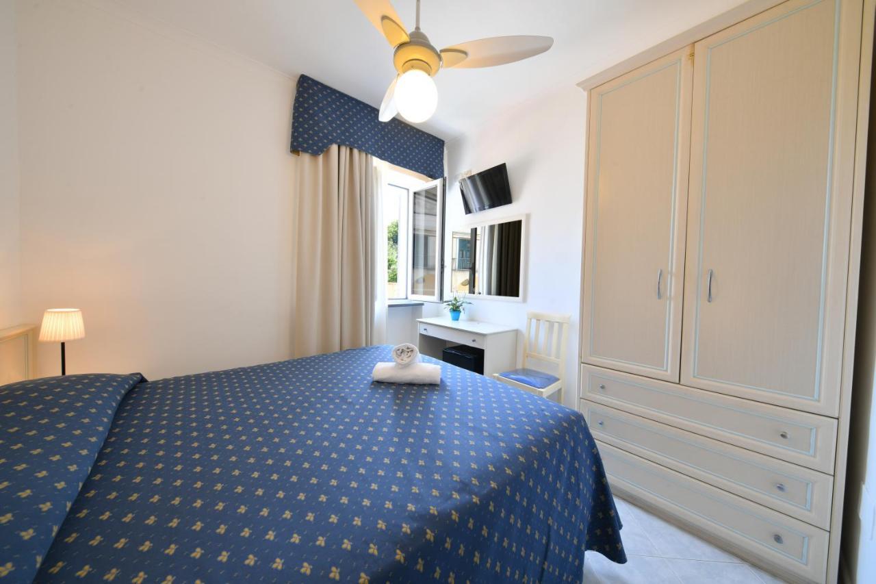 איסקיה Hotel Noris מראה חיצוני תמונה