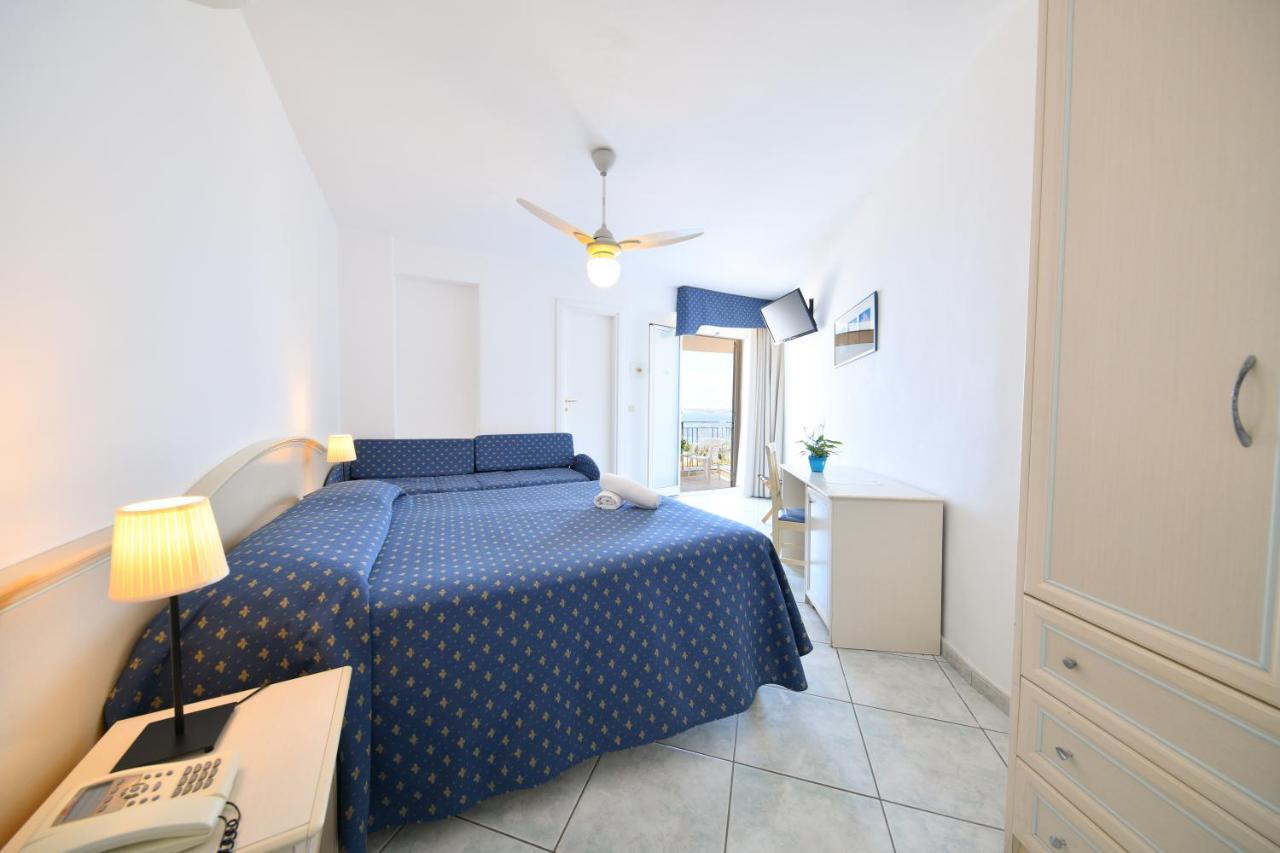 איסקיה Hotel Noris מראה חיצוני תמונה